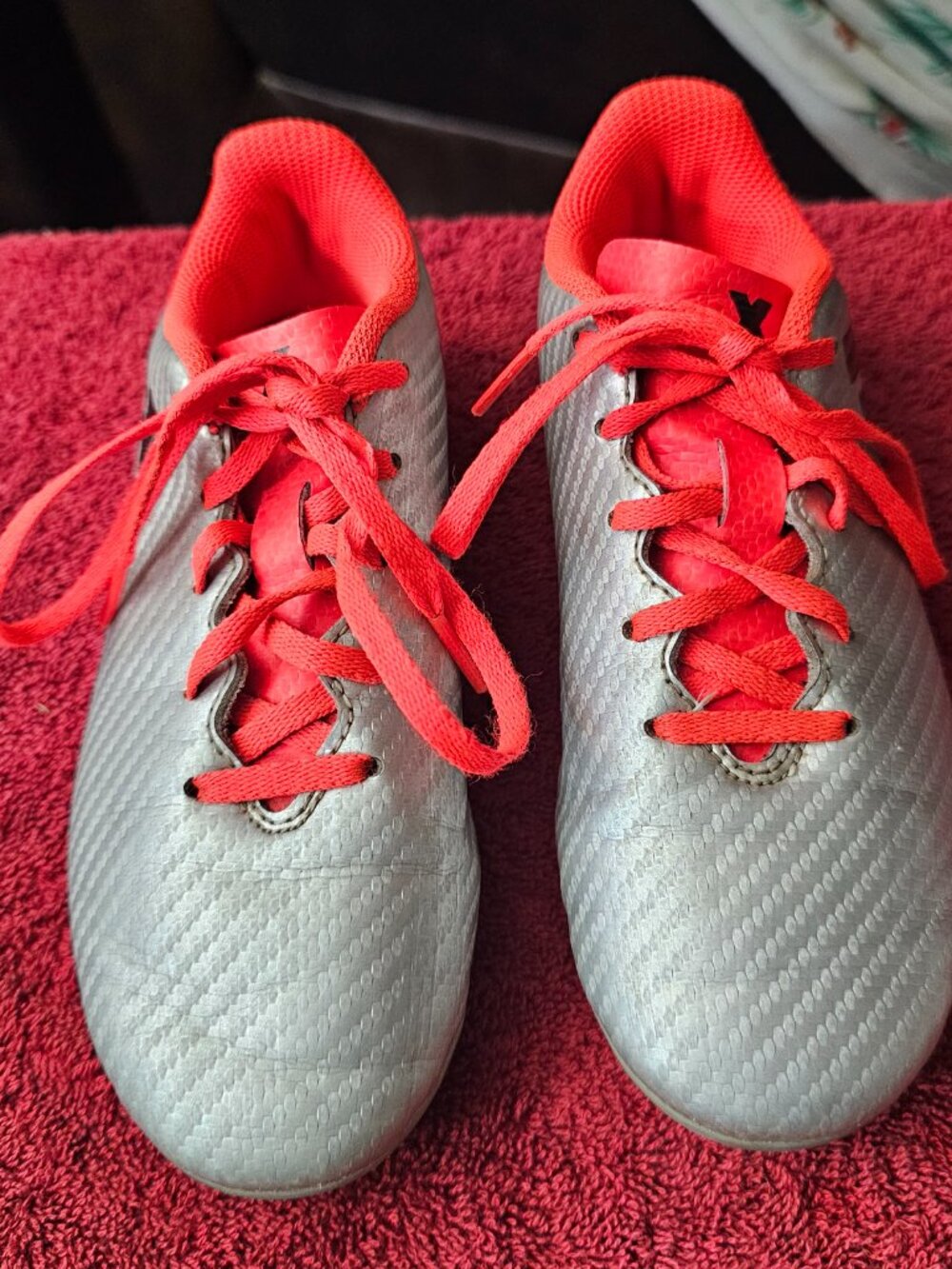 Adidas Youth Boys Size 1 Soccer Cleats Orange and Silver